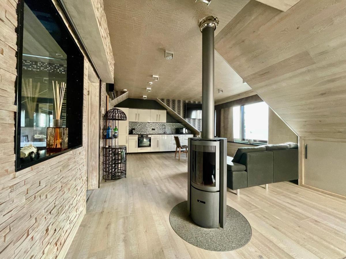 Room40